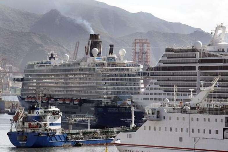 Foto de archivo de cruceros en el puerto de Santa Cruz de Tenerife (Foto EFE / Cristóbal García)